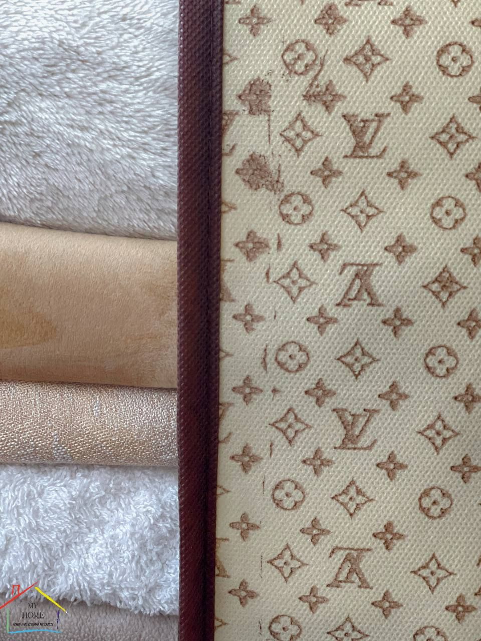  باکس طرح LV برند ( myhomepack)ابعاد : 46 در 28 در 51 سانتی مترپارچه ضخیم و طلق رنگ: نباتی وقهوه ای طرح : مشابه تصویر